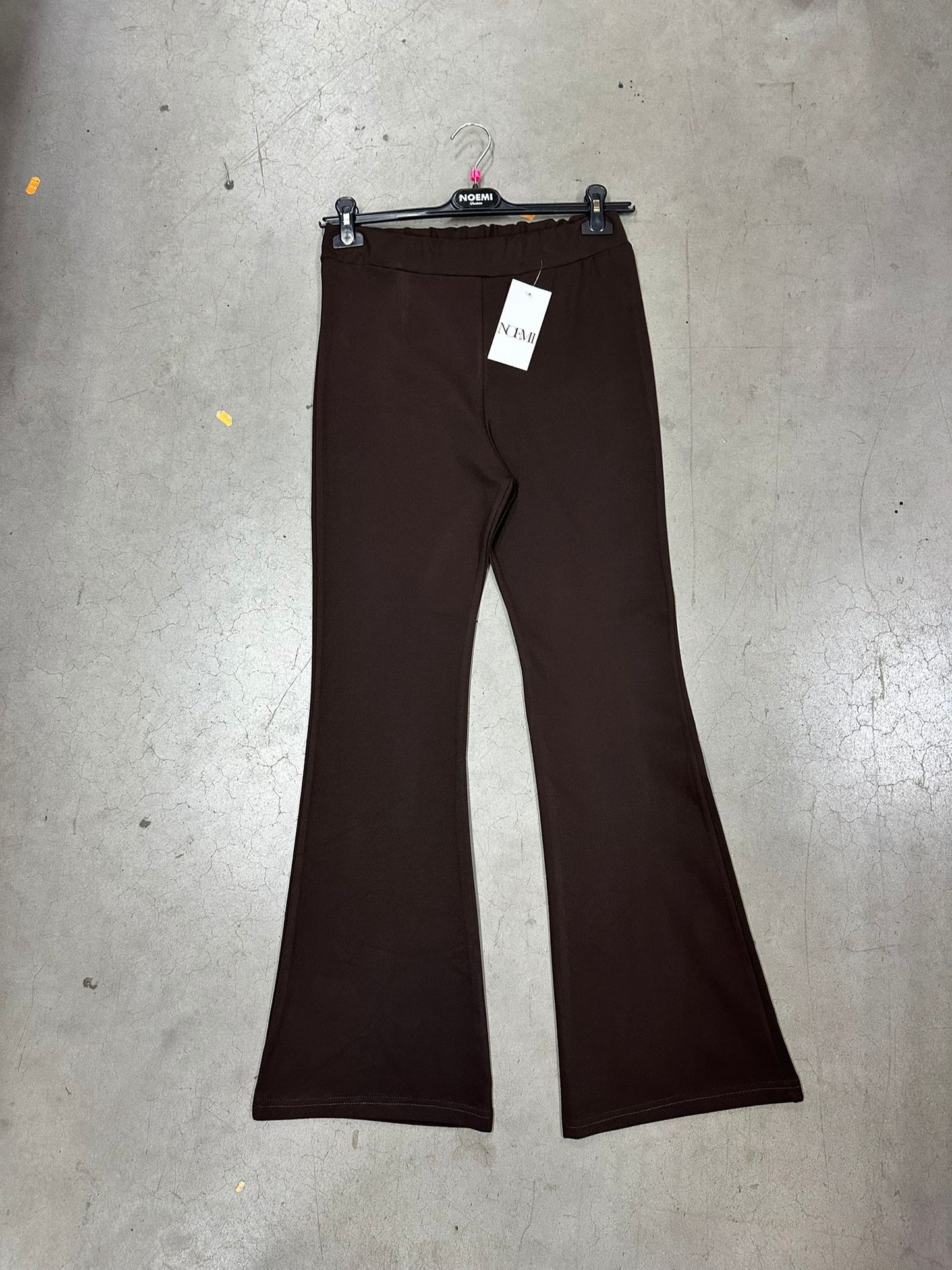 Pantalone a zampa