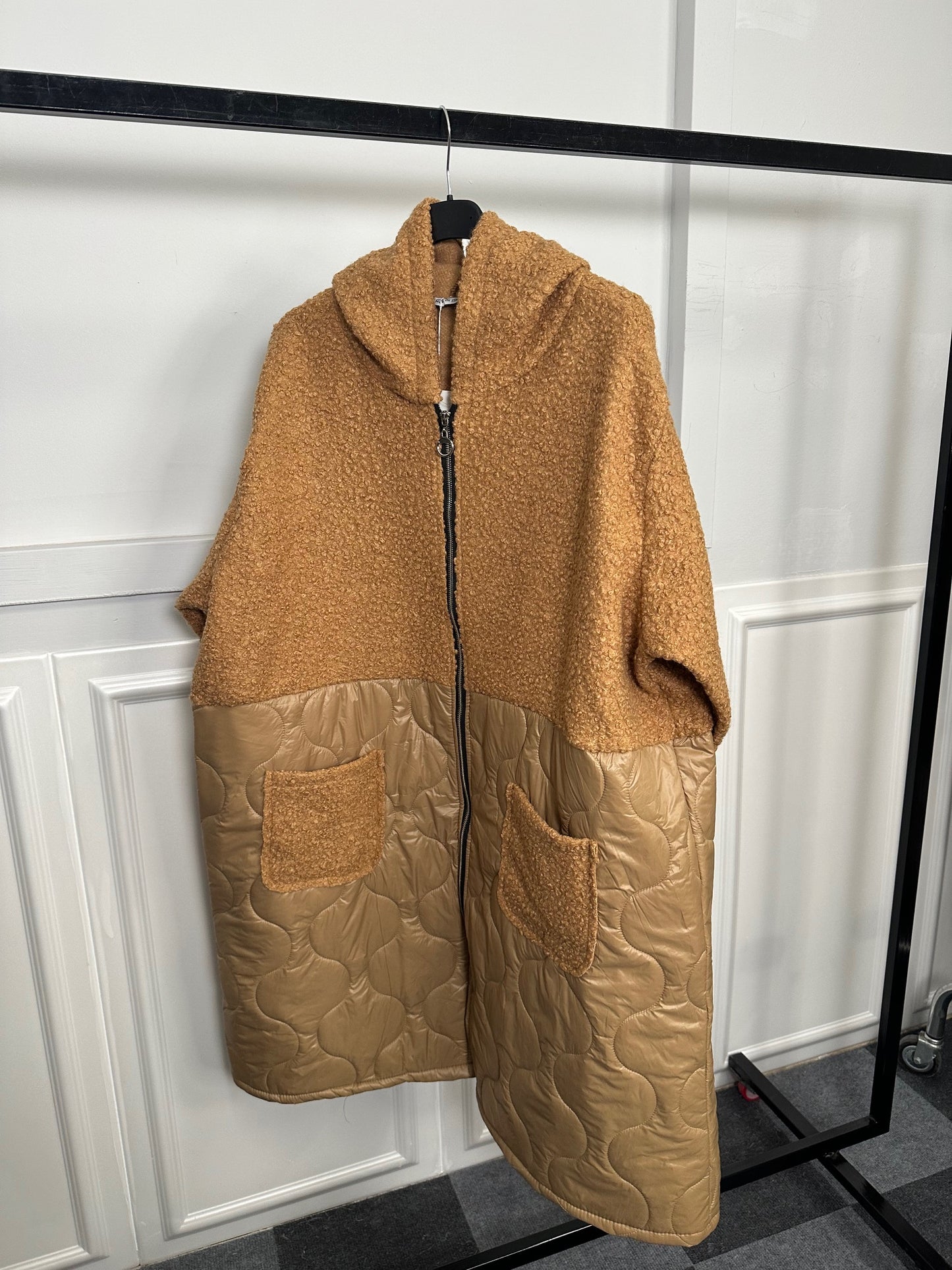 Cappotto piumino bouclè