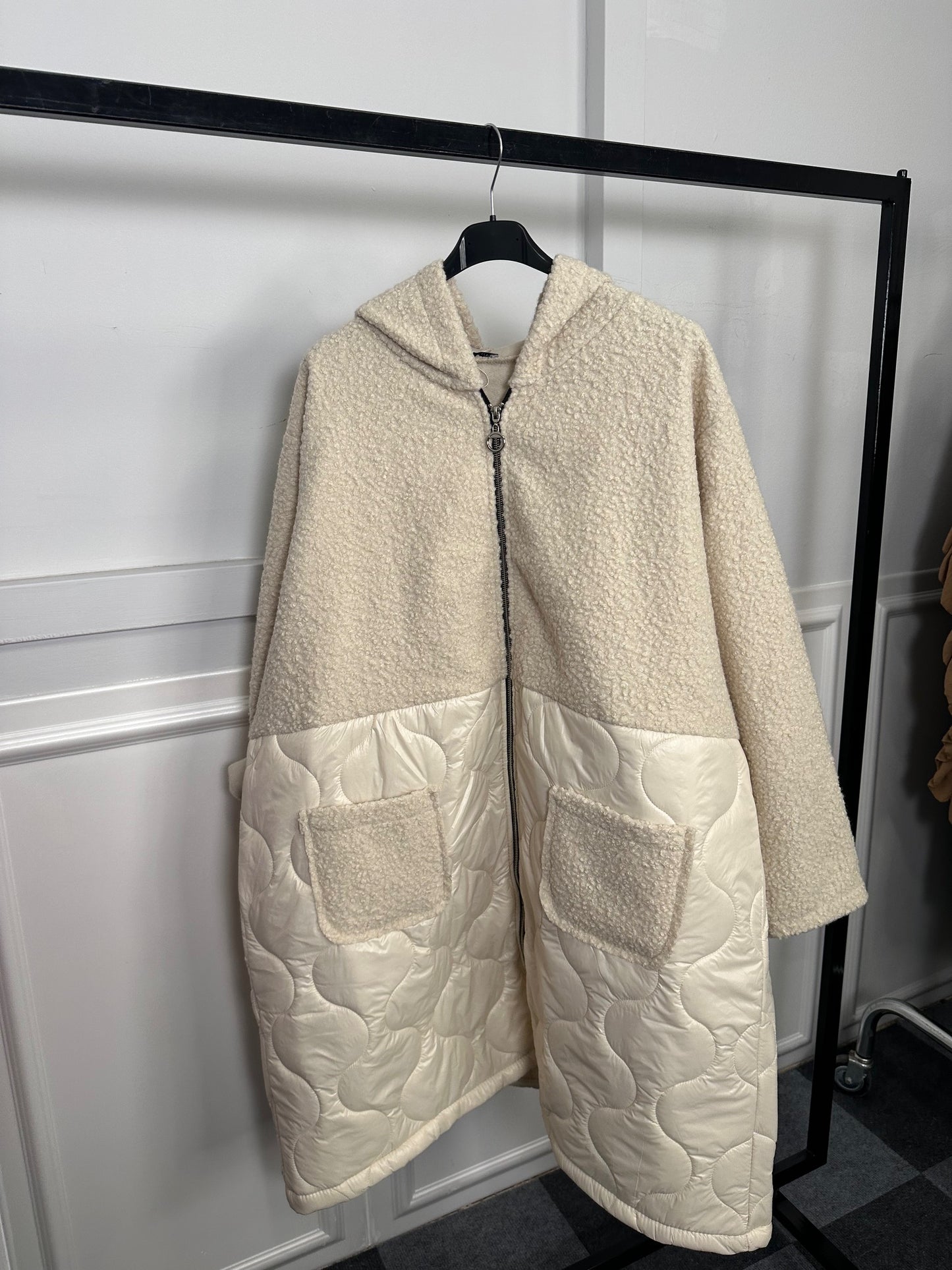 Cappotto piumino bouclè