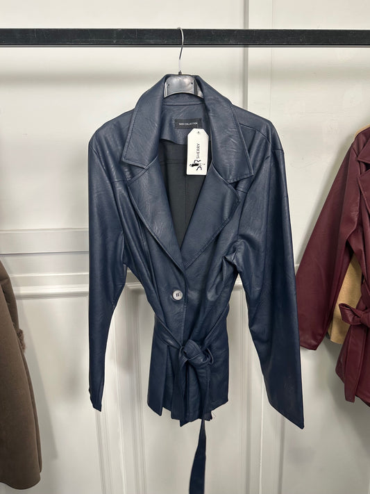 Giacca ecopelle con cinturino