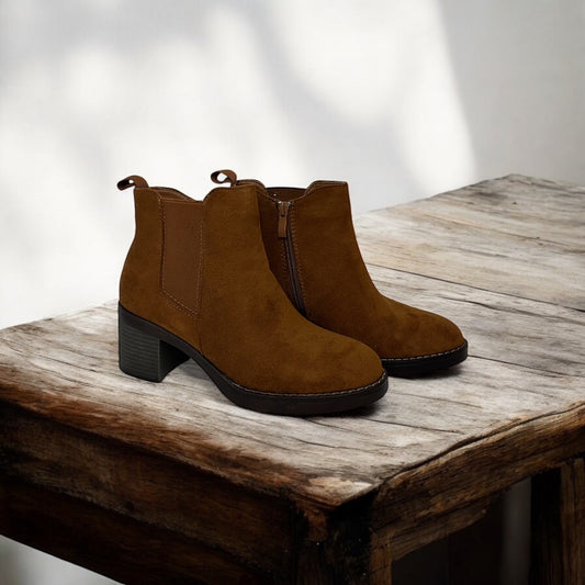 Stivaletto tacco squadrato con elastico laterale e zip SquareEase™