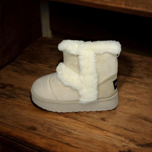 Stivaletto scamosciato con pelliccia e suola in gomma ❄️ FurStep™