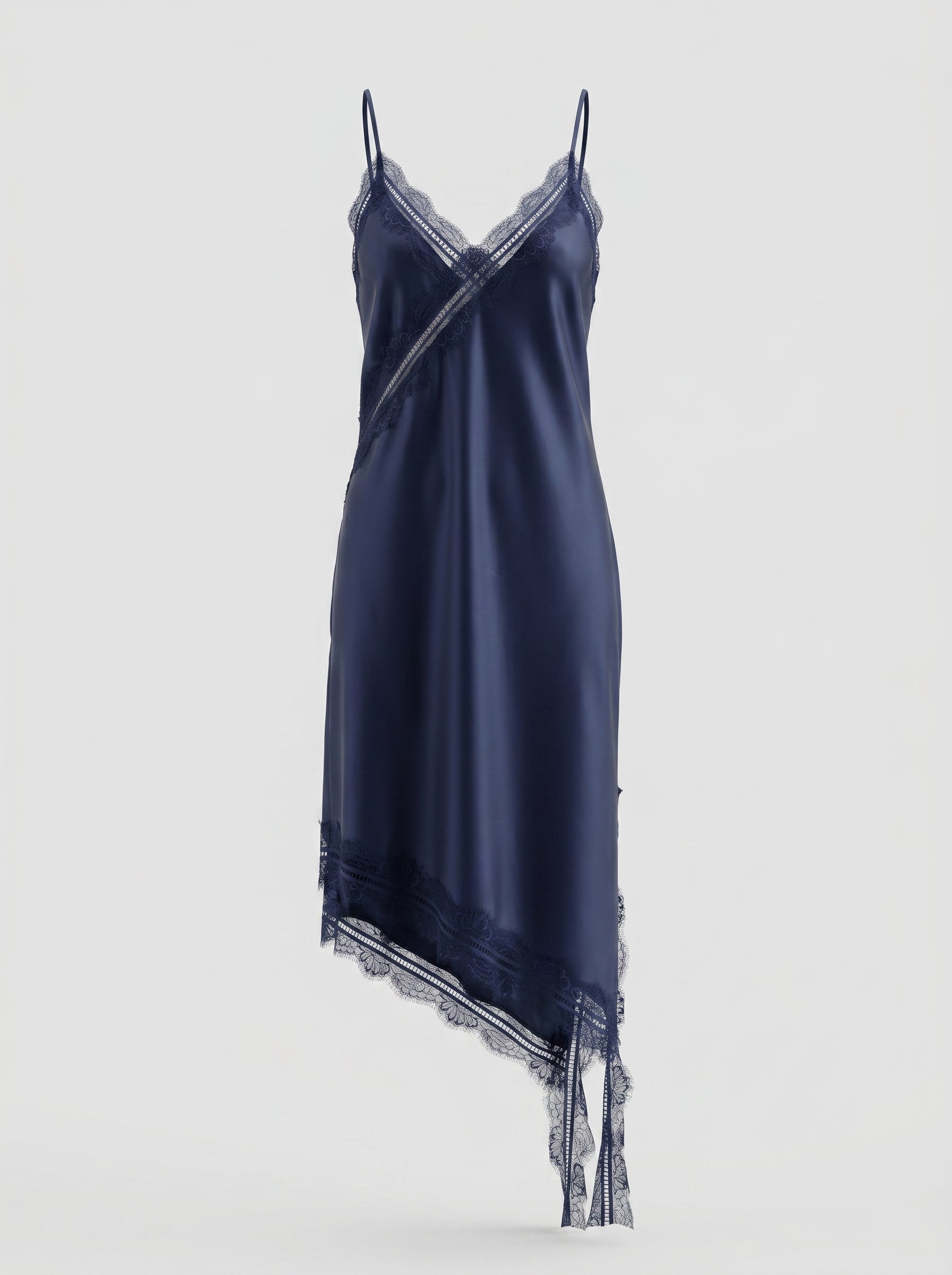 Canotta Lunga Asimmetrica con Dettagli in Pizzo – Eleganza Versatile!