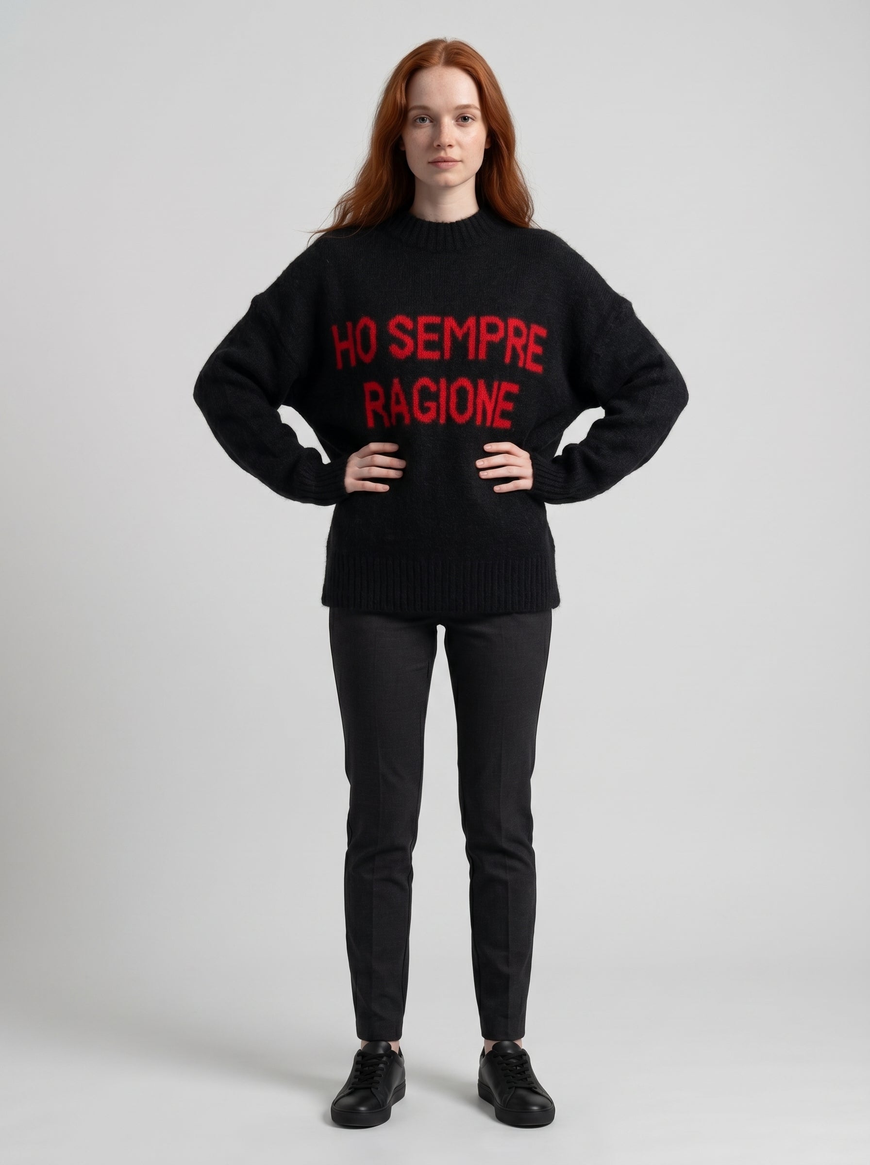 Il Maglione che Parla Chiaro: "Ho Sempre Ragione" - Stile e Assertività in Tinta Unita!
