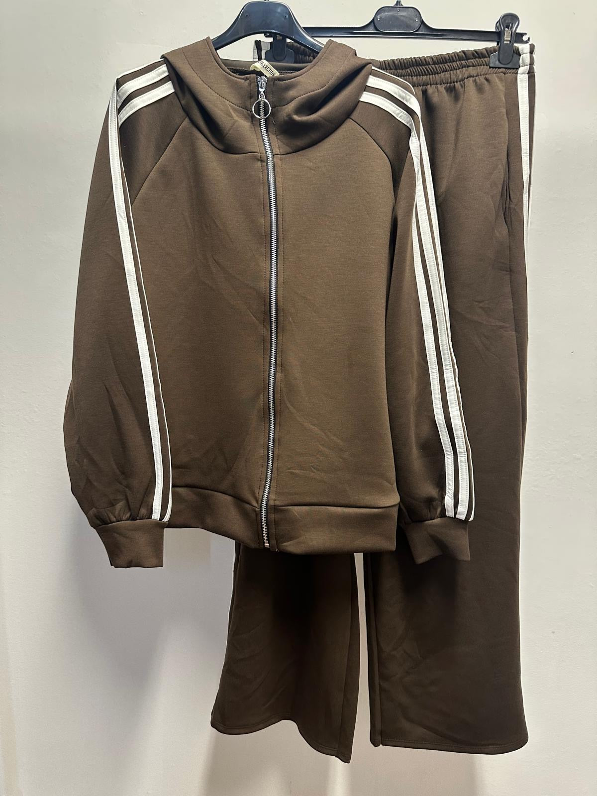 Set Tuta con zip e pantaloni palazzo con Righe Laterali – Eleganza e Comfort in un Unico Outfit!