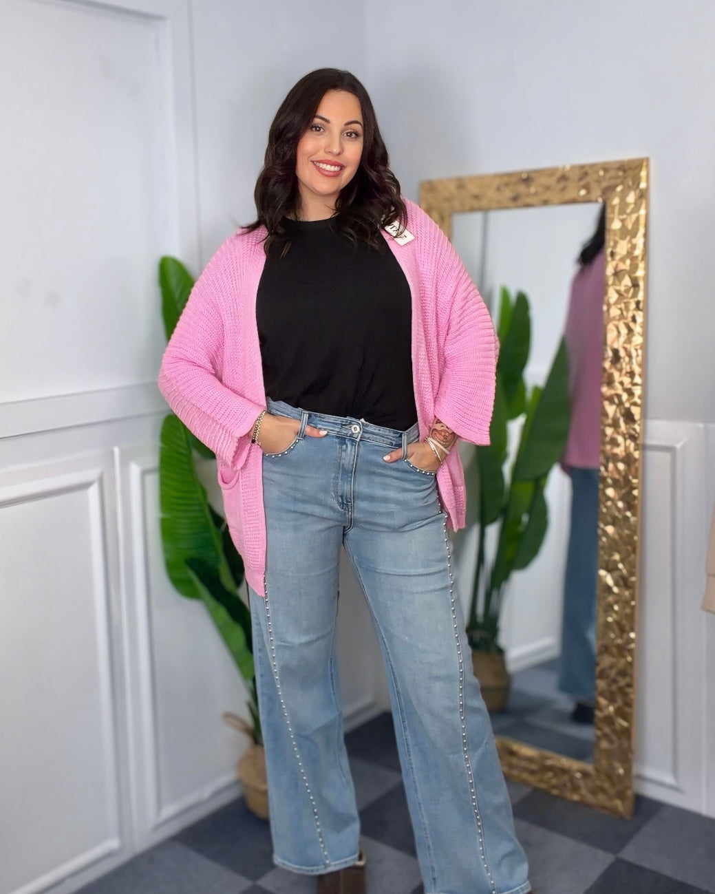 Jeans a Palazzo con Dettagli Borchie – Il Denim che non passa inosservato!