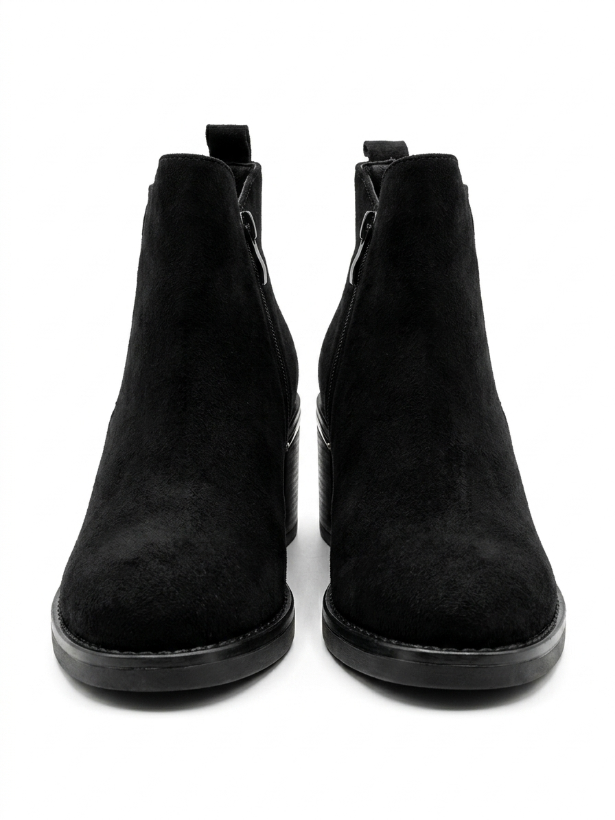 Stivaletto con zip laterale nero