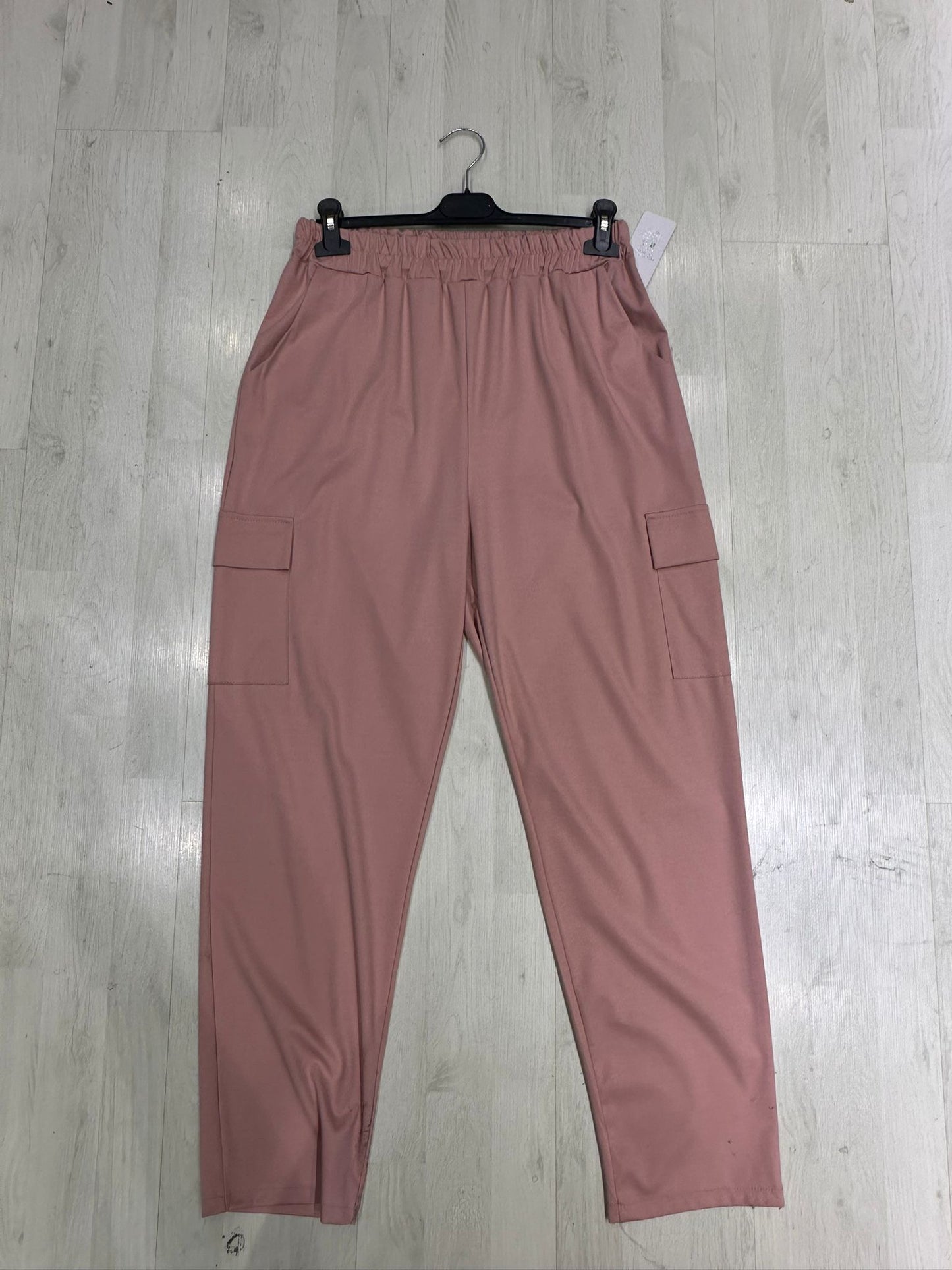 Pantaloni cargo
