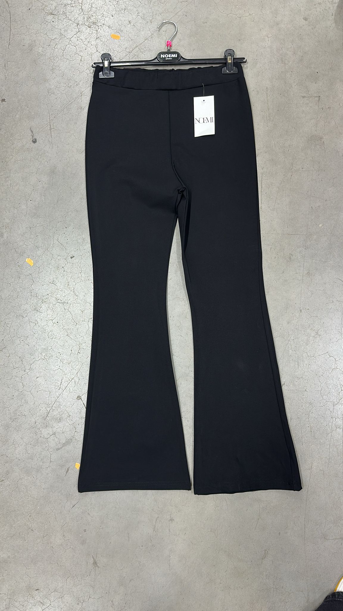 Pantalone a zampa