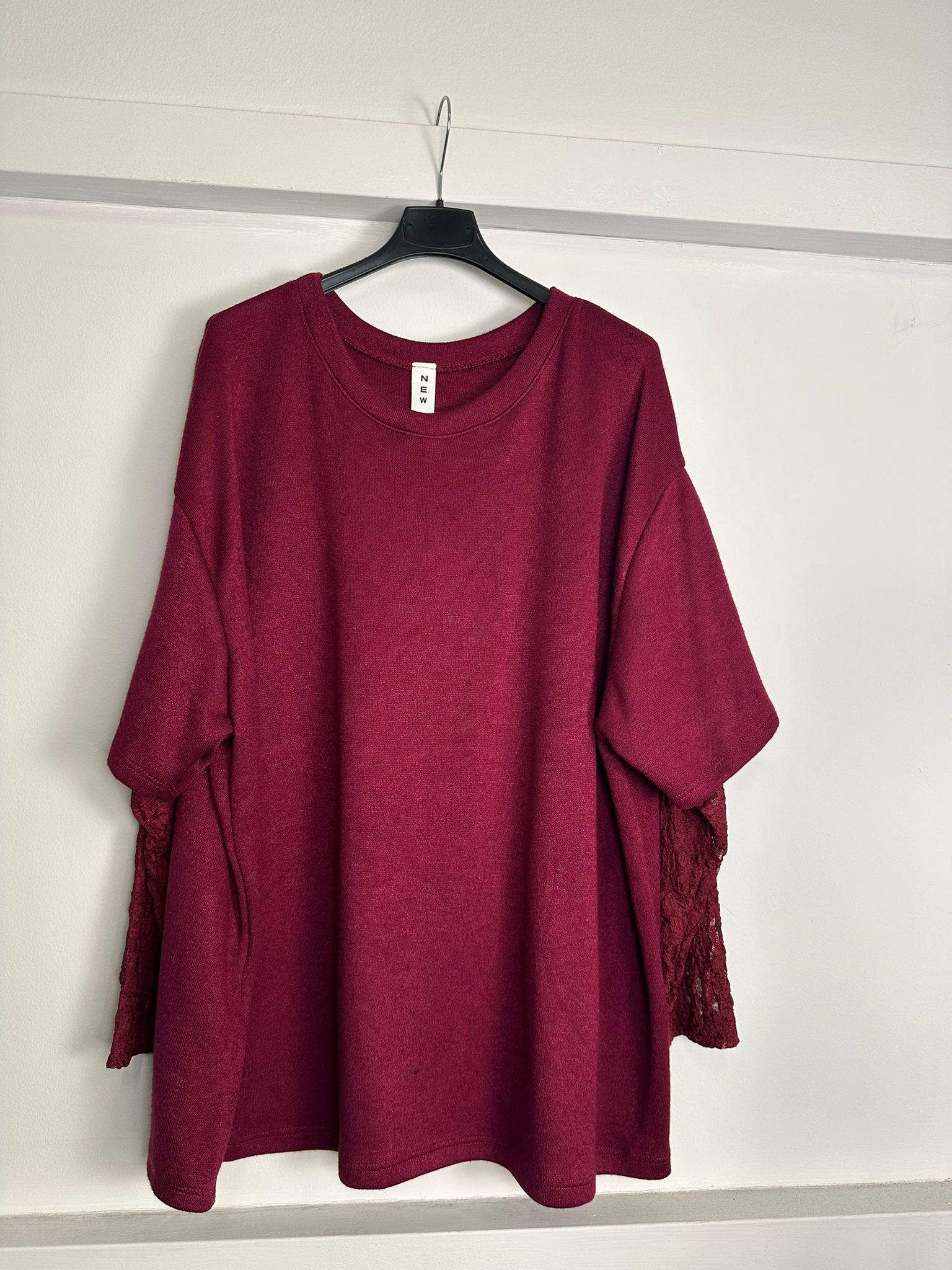 Maglia Comfort con Dettaglio Manica in Pizzo a Guanto