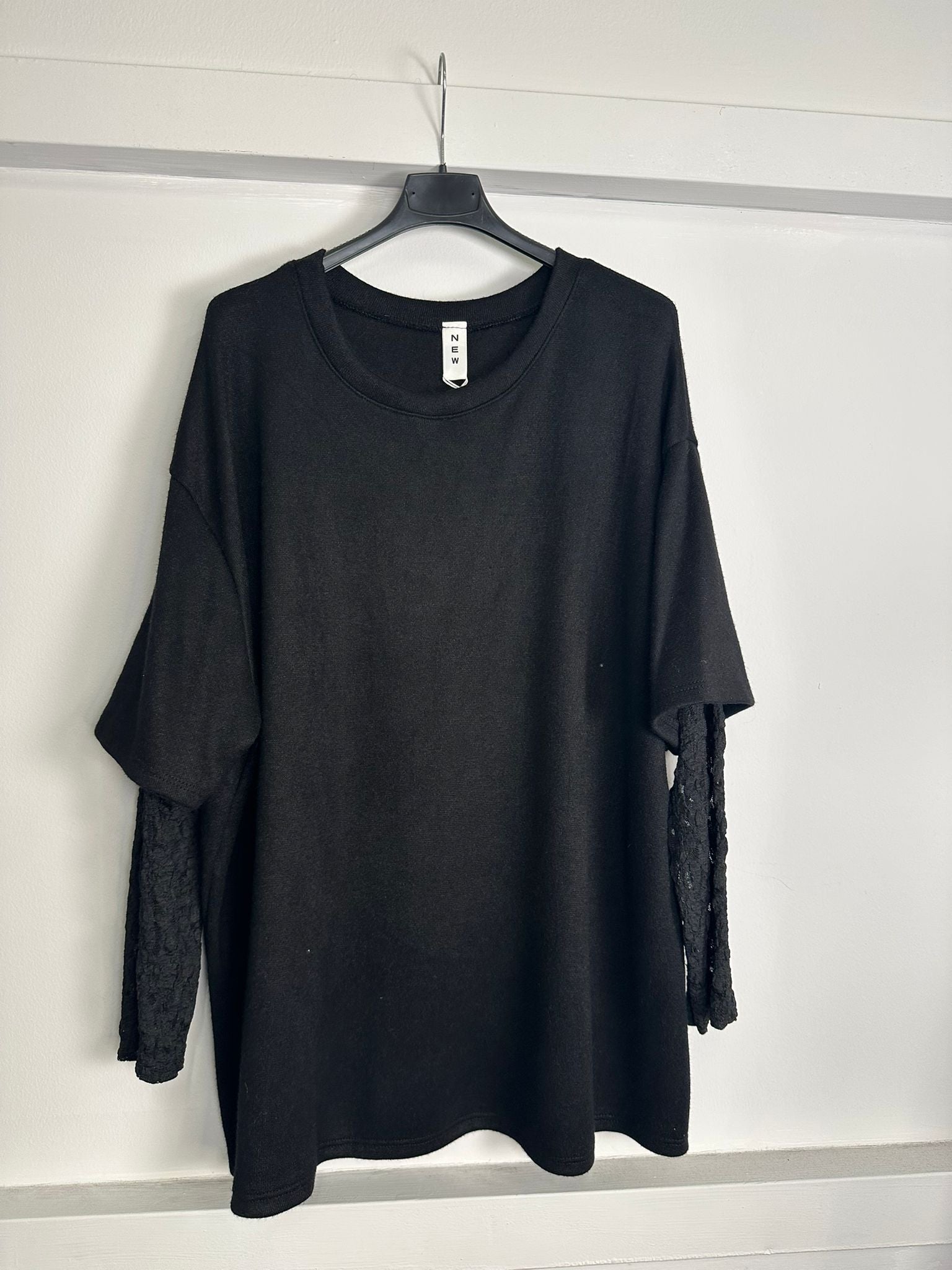 Maglia Comfort con Dettaglio Manica in Pizzo a Guanto