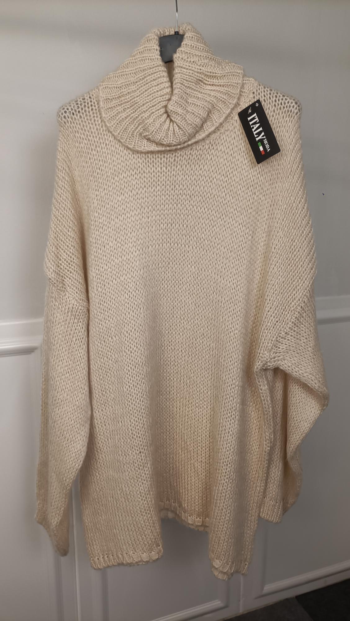 Maglione over collo alto