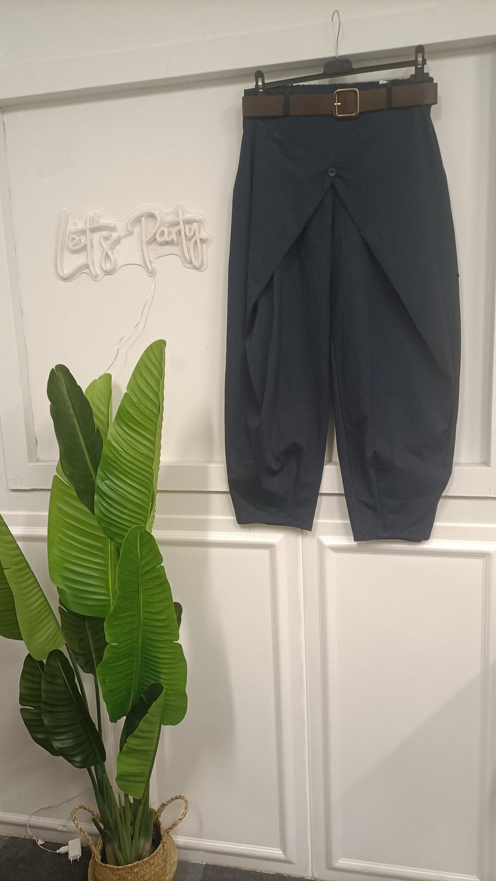 Pantalone sartoriale con bottone