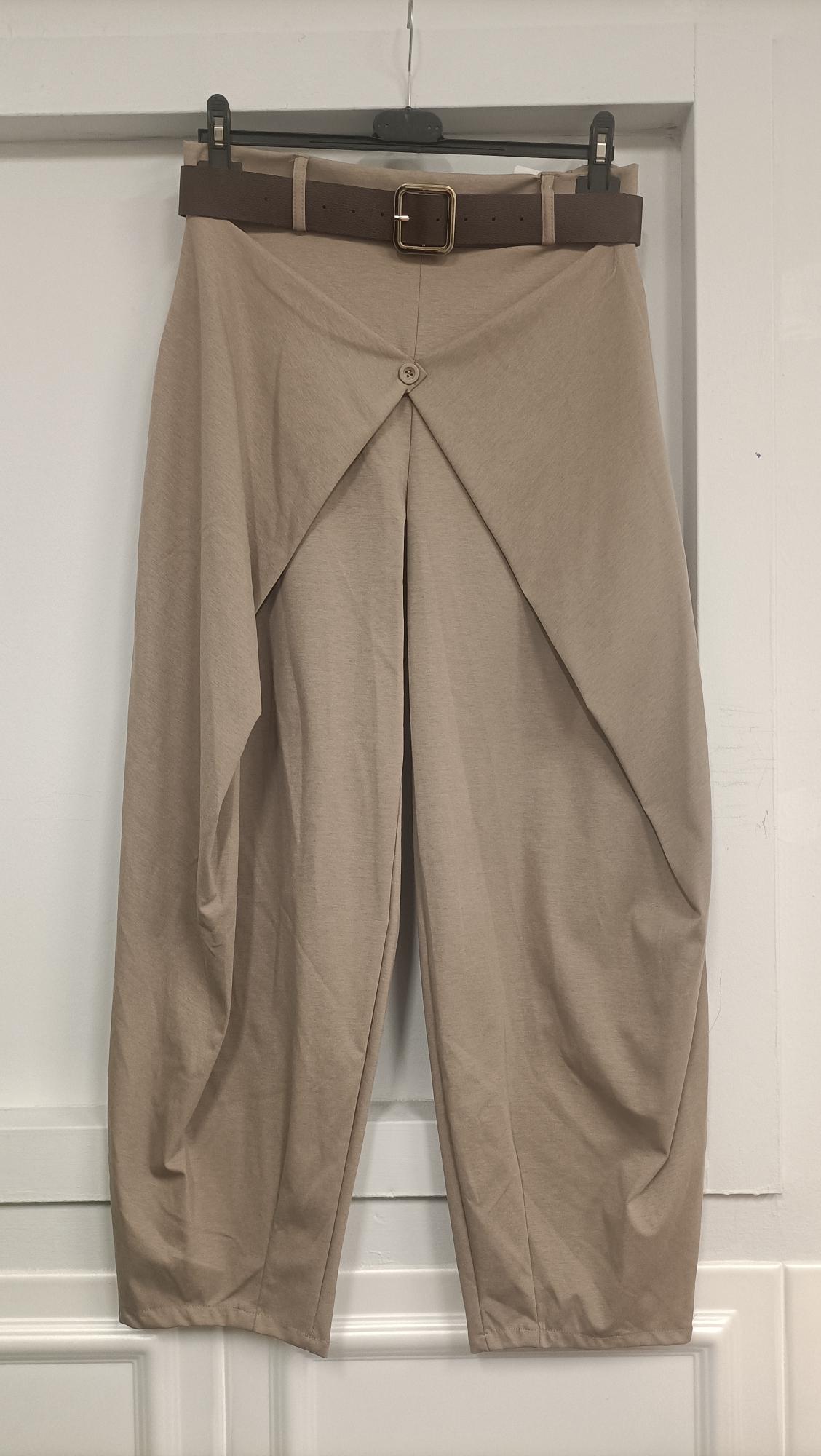 Pantalone sartoriale con bottone