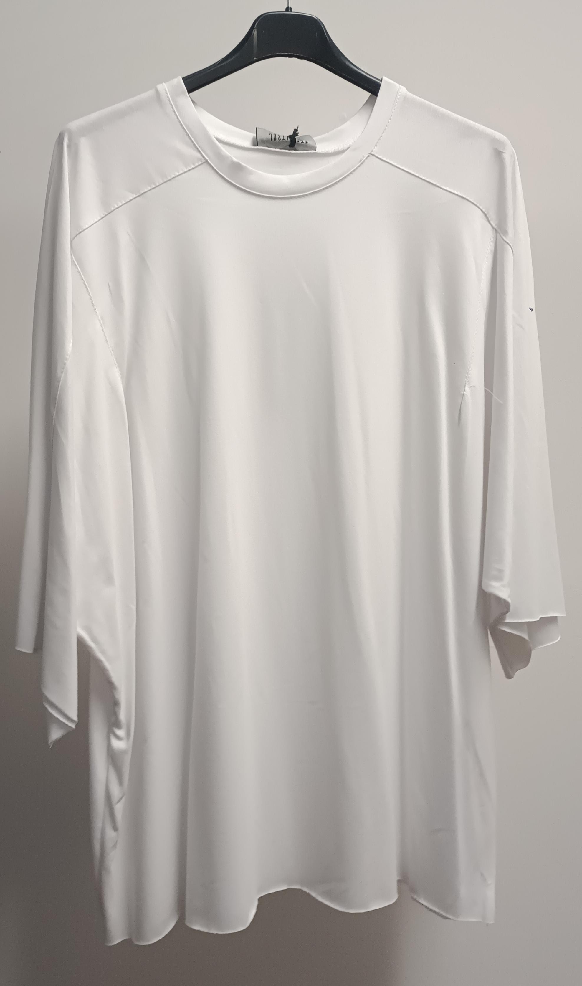 Rebecca T-shirt a Maniche Corte in 100% Cotone con Cuciture Laterali per Valorizzare la Figura e Comfort Quotidiano