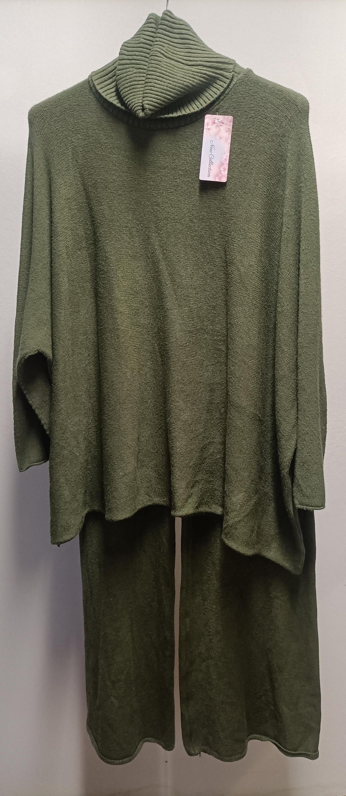 Completo modal collo alto