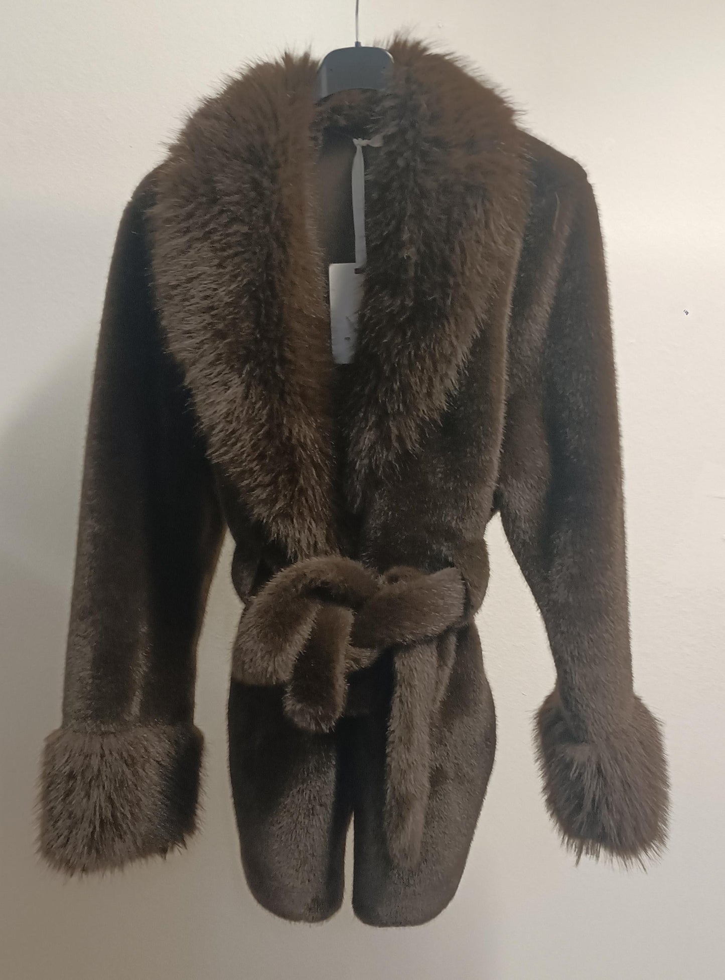 Ecopelliccia cinta in pelliccia