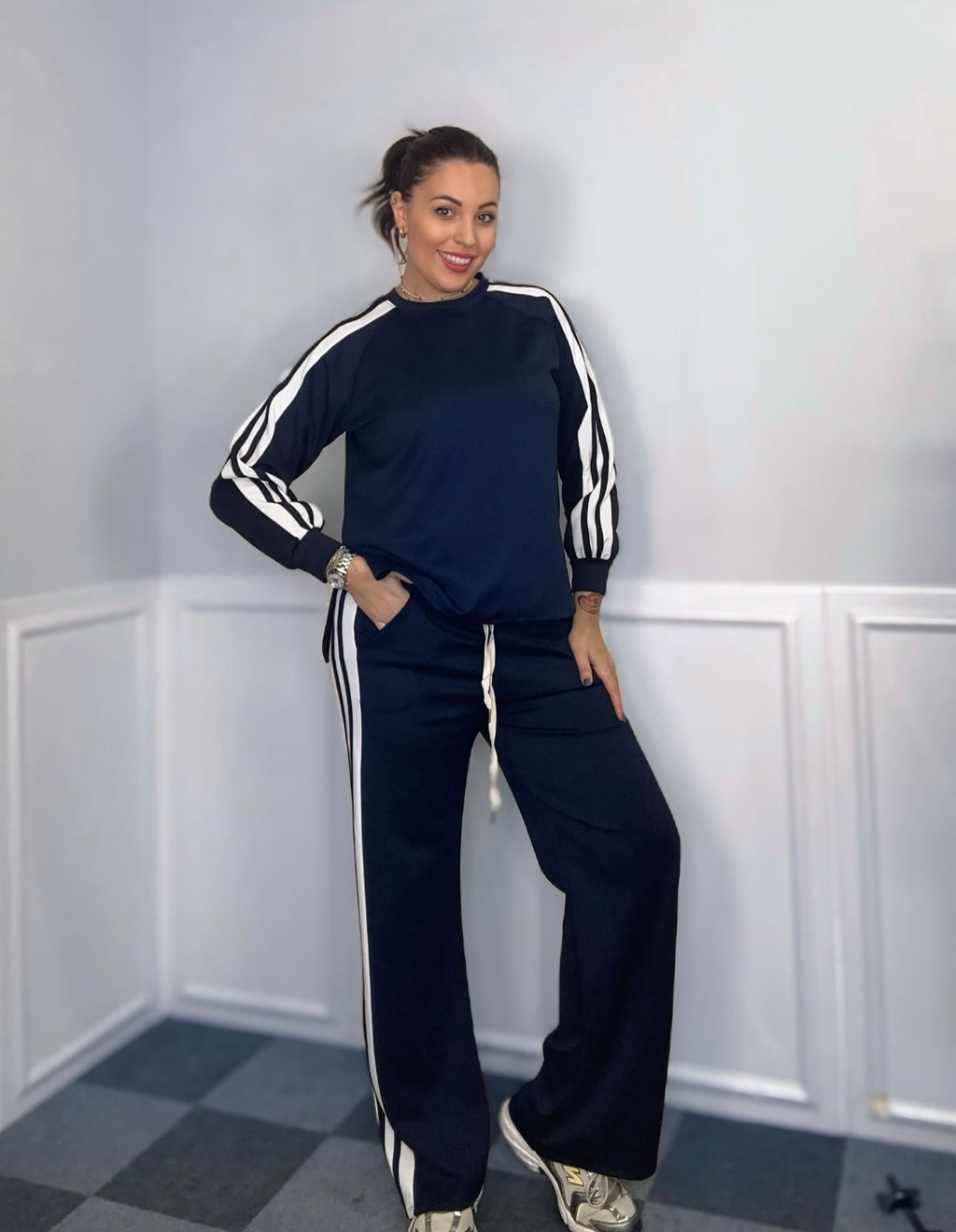 Tuta Casacca e Pantalone con Righe Laterali