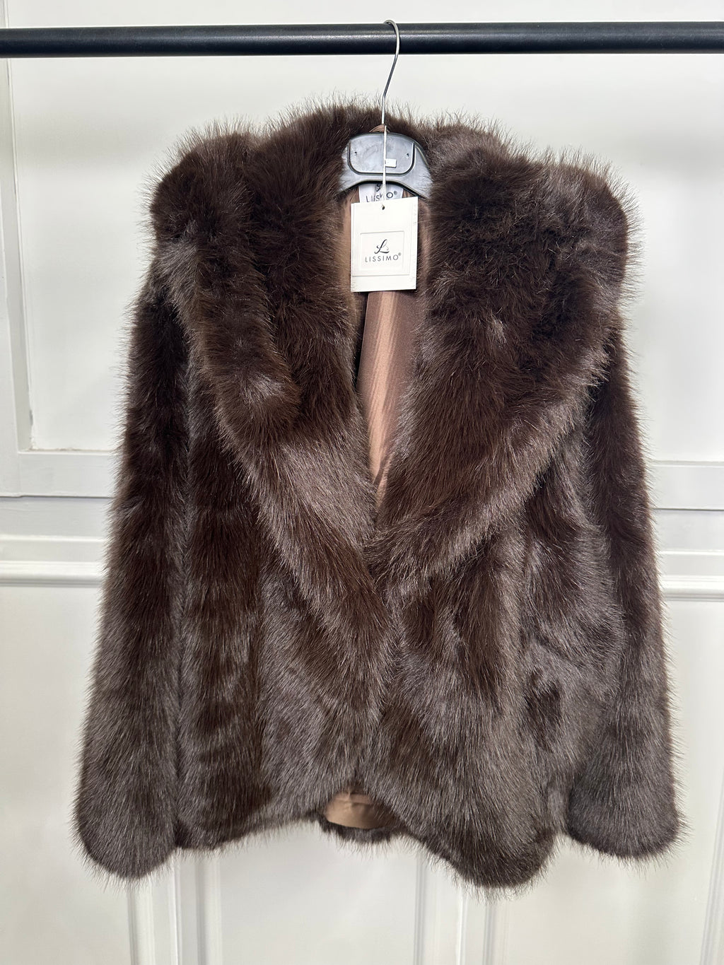 Ecopelliccia con Cappuccio Eleganza e Tocco Casual Manica Lunga con Gancio impreziosito da Strass Calore Avvolgente e Dettaglio Luminoso