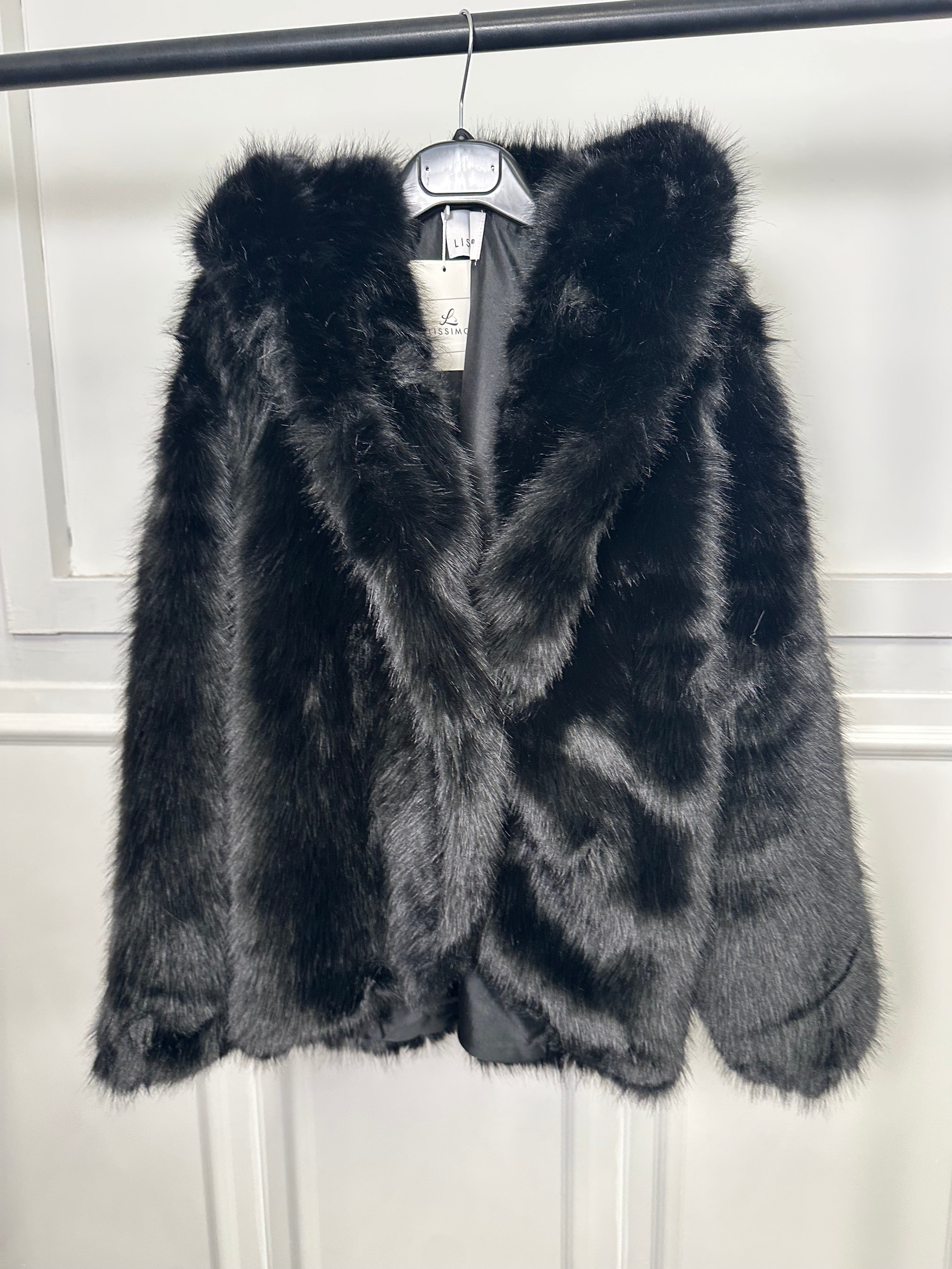 Ecopelliccia con cappuccio