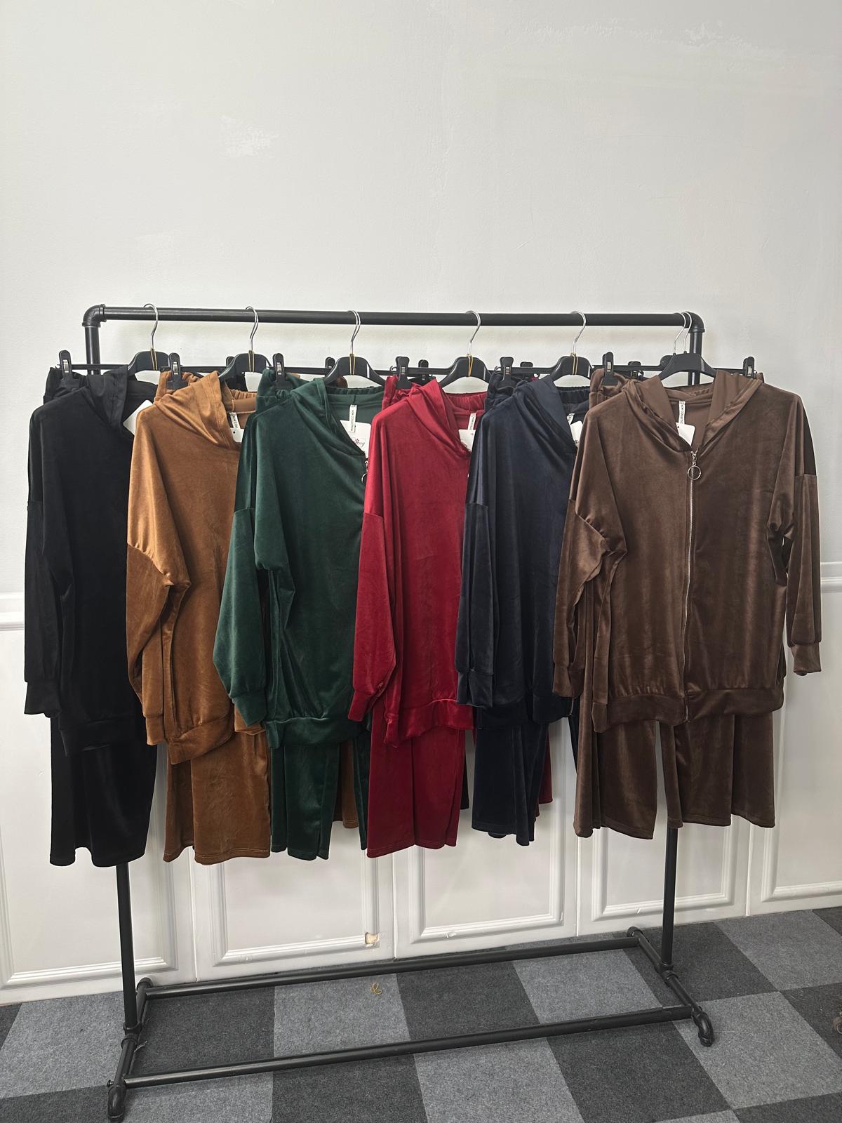 Completo ciniglia con zip