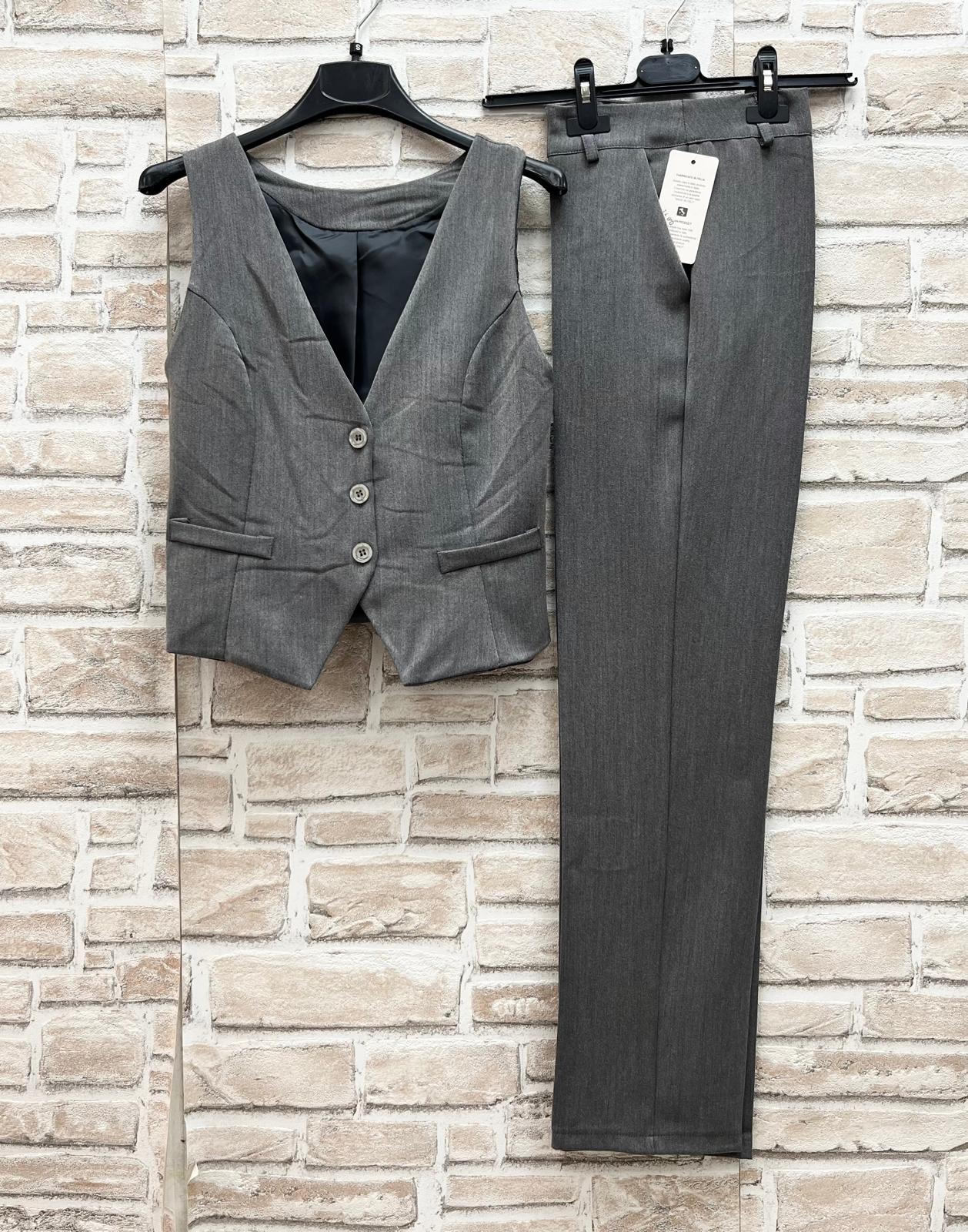 Completo pantaloni gilet