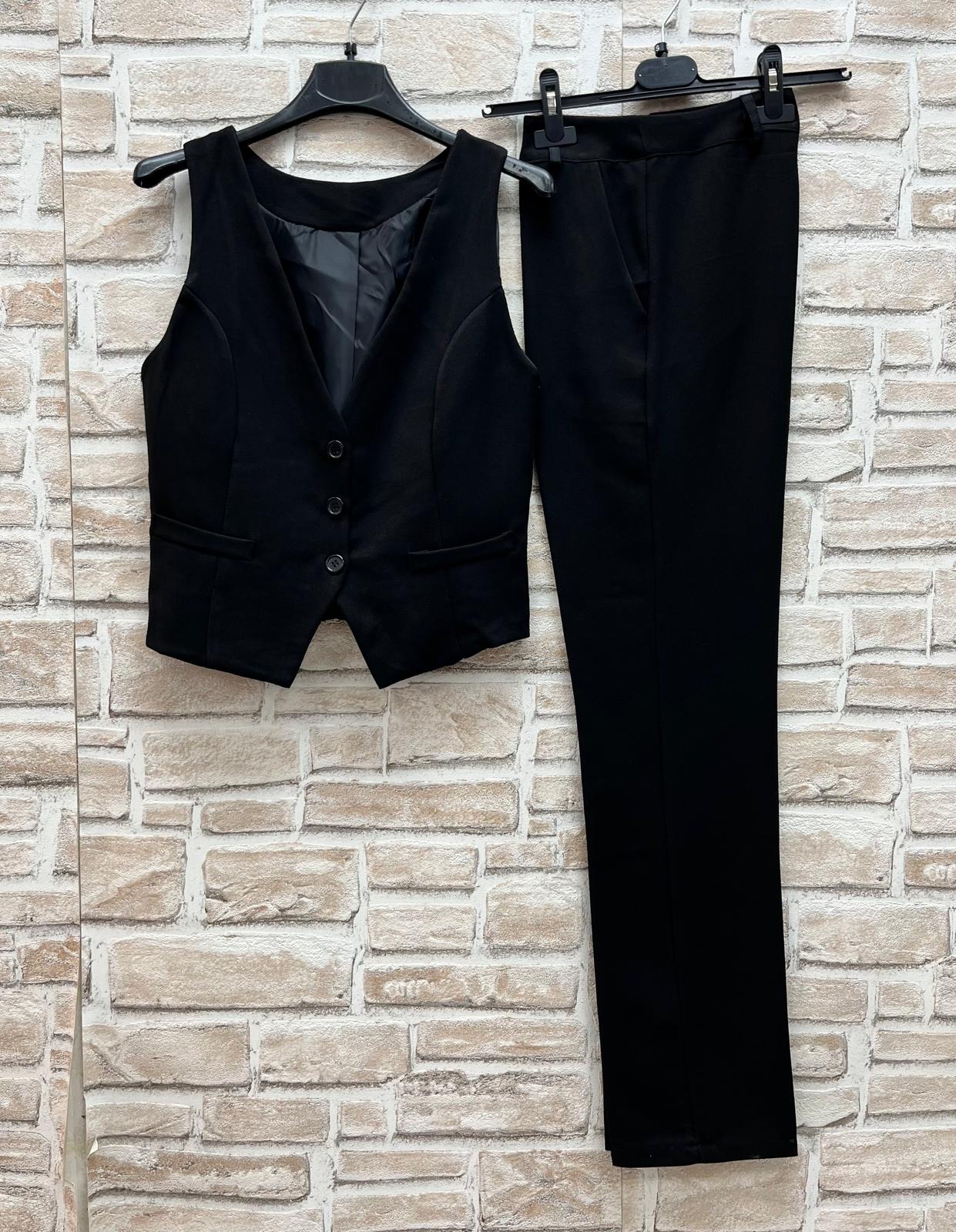 Completo pantaloni gilet