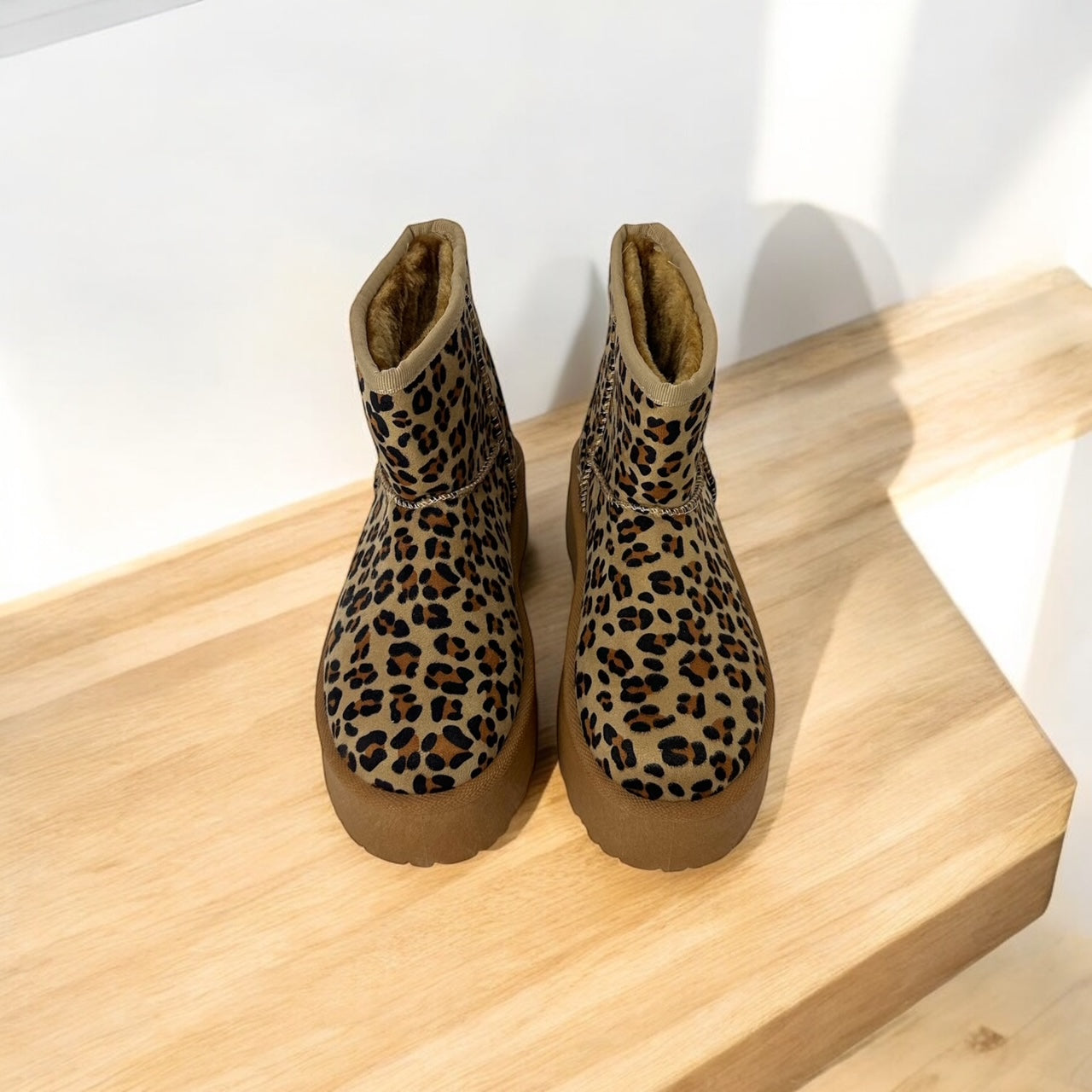 Stivaletti scamosciati suola in gomma modello WildStep™