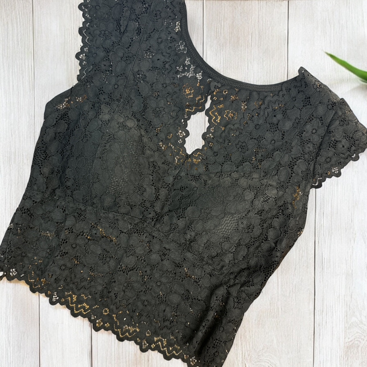 Top in pizzo modello LaceMuse™