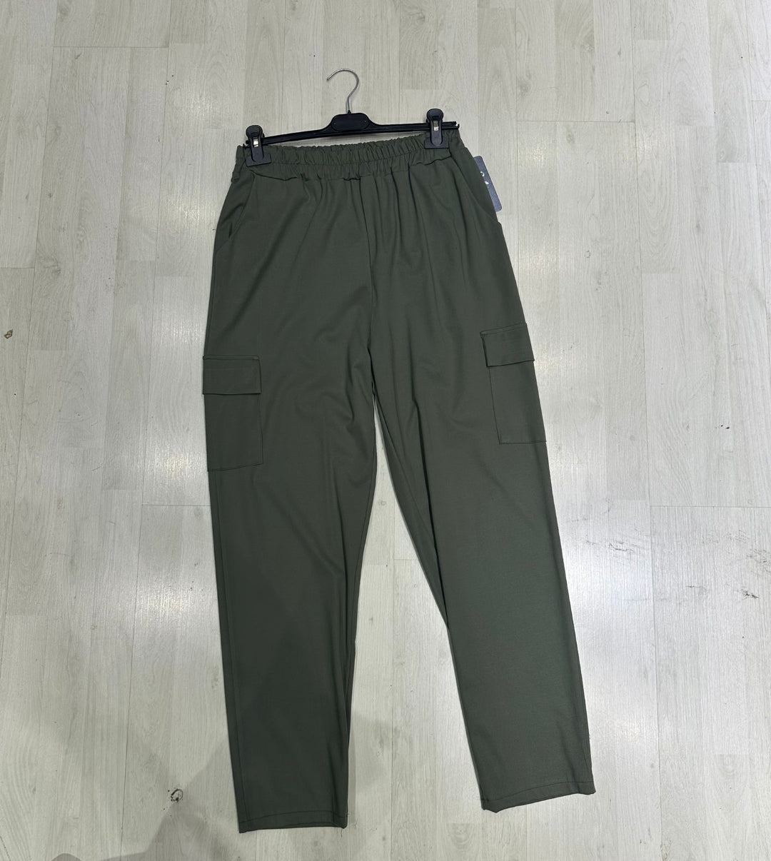 Pantaloni cargo
