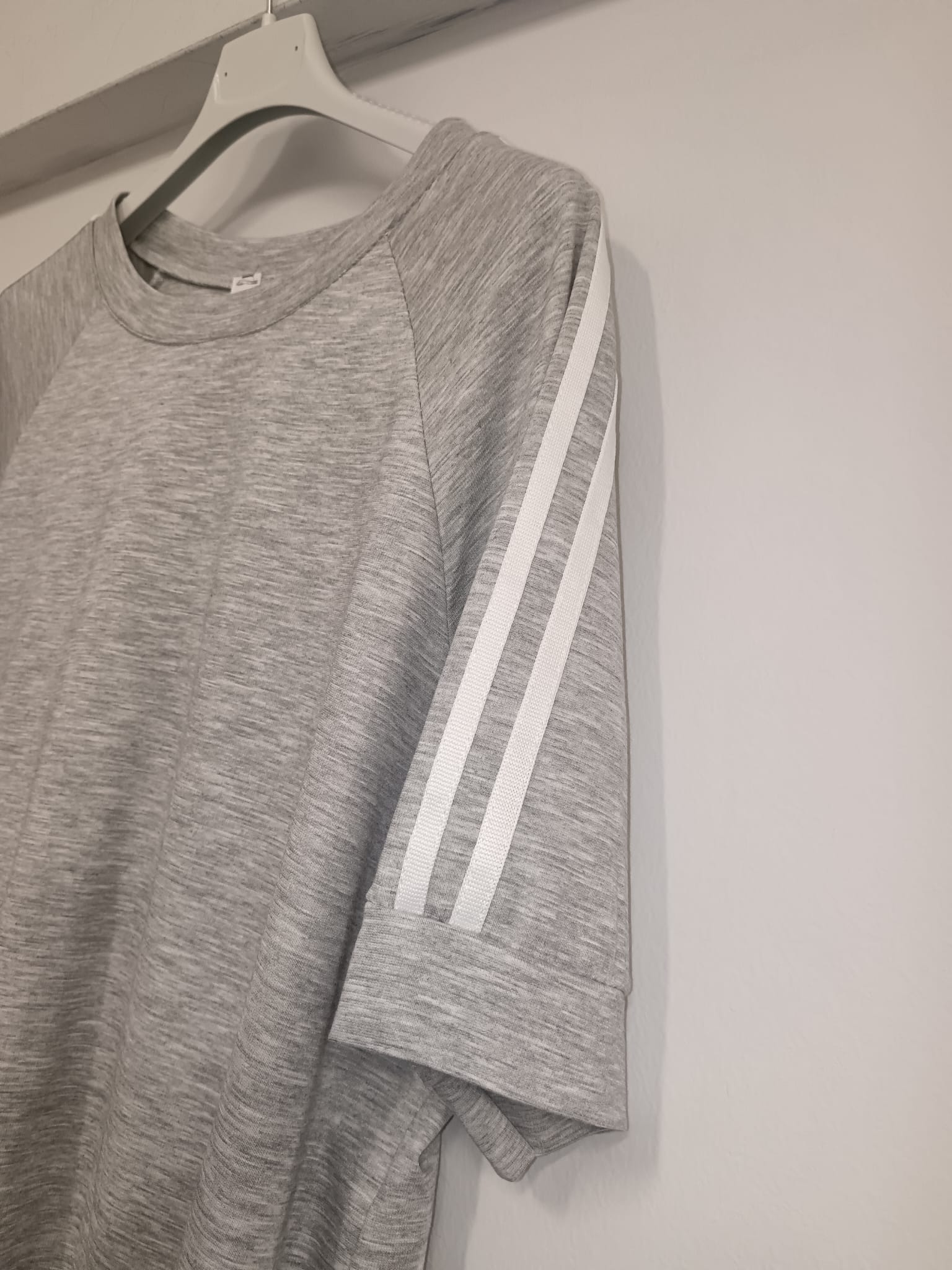 Casacca rigata fresca e versatile