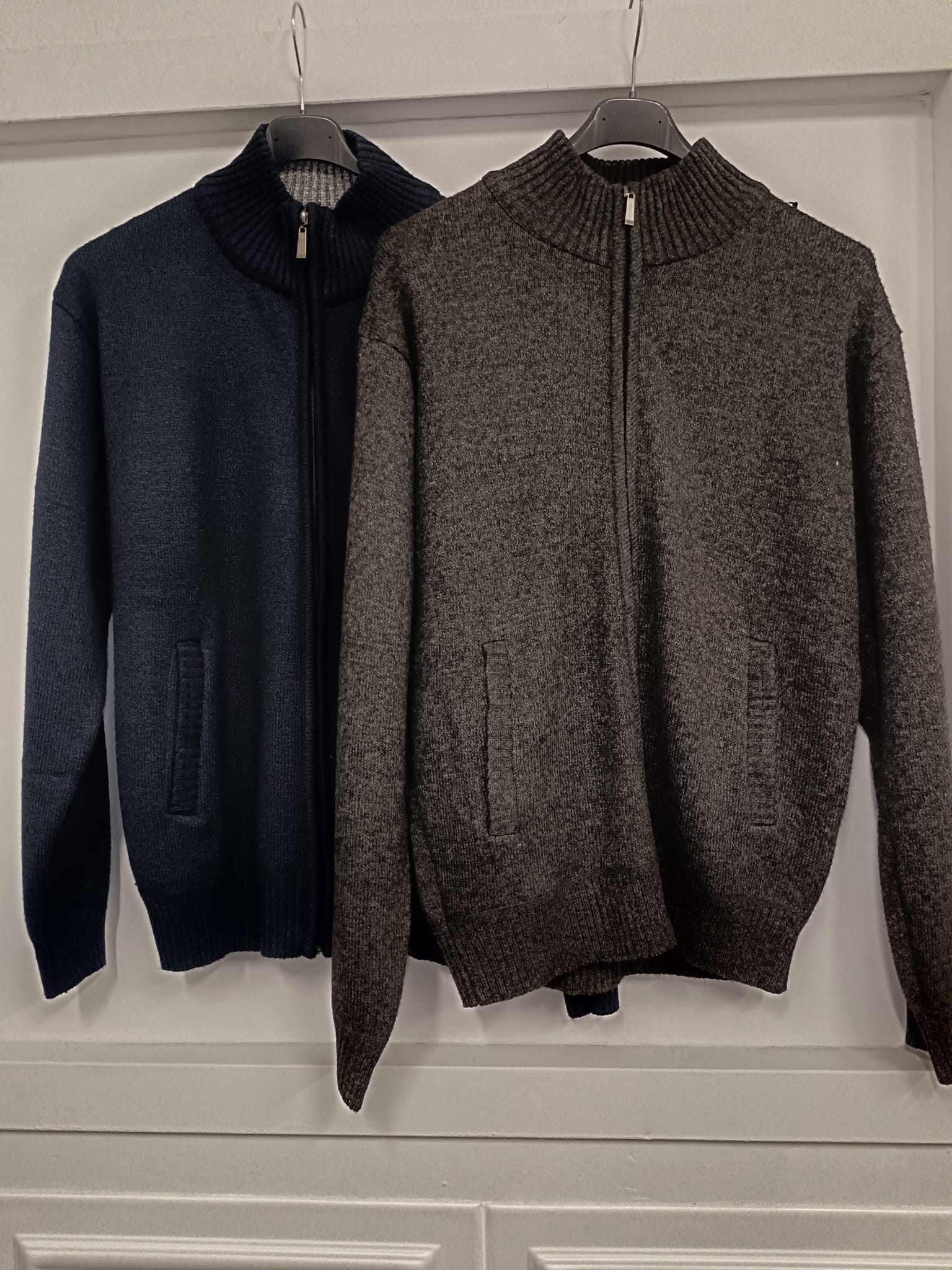 Felpa collo lupetto con zip e pelliccia interna