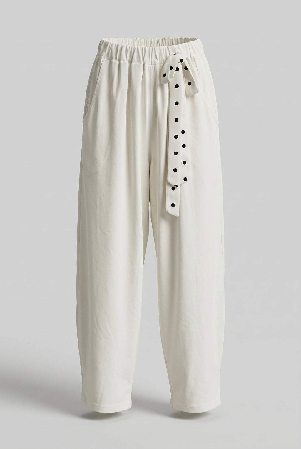 Pantalone Baloon Voluminoso con Tocco di Stile