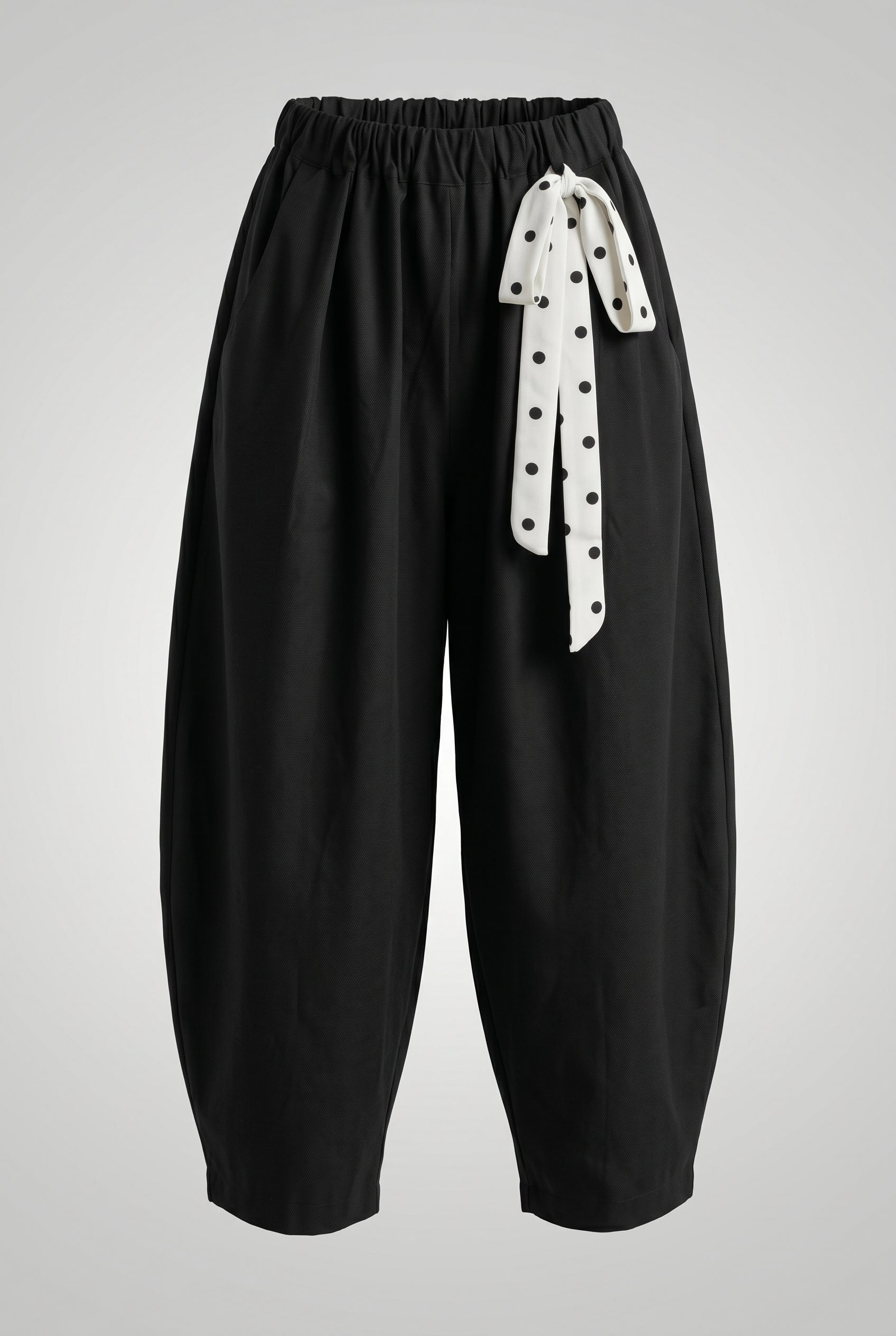 Pantalone Baloon Voluminoso con Tocco di Stile