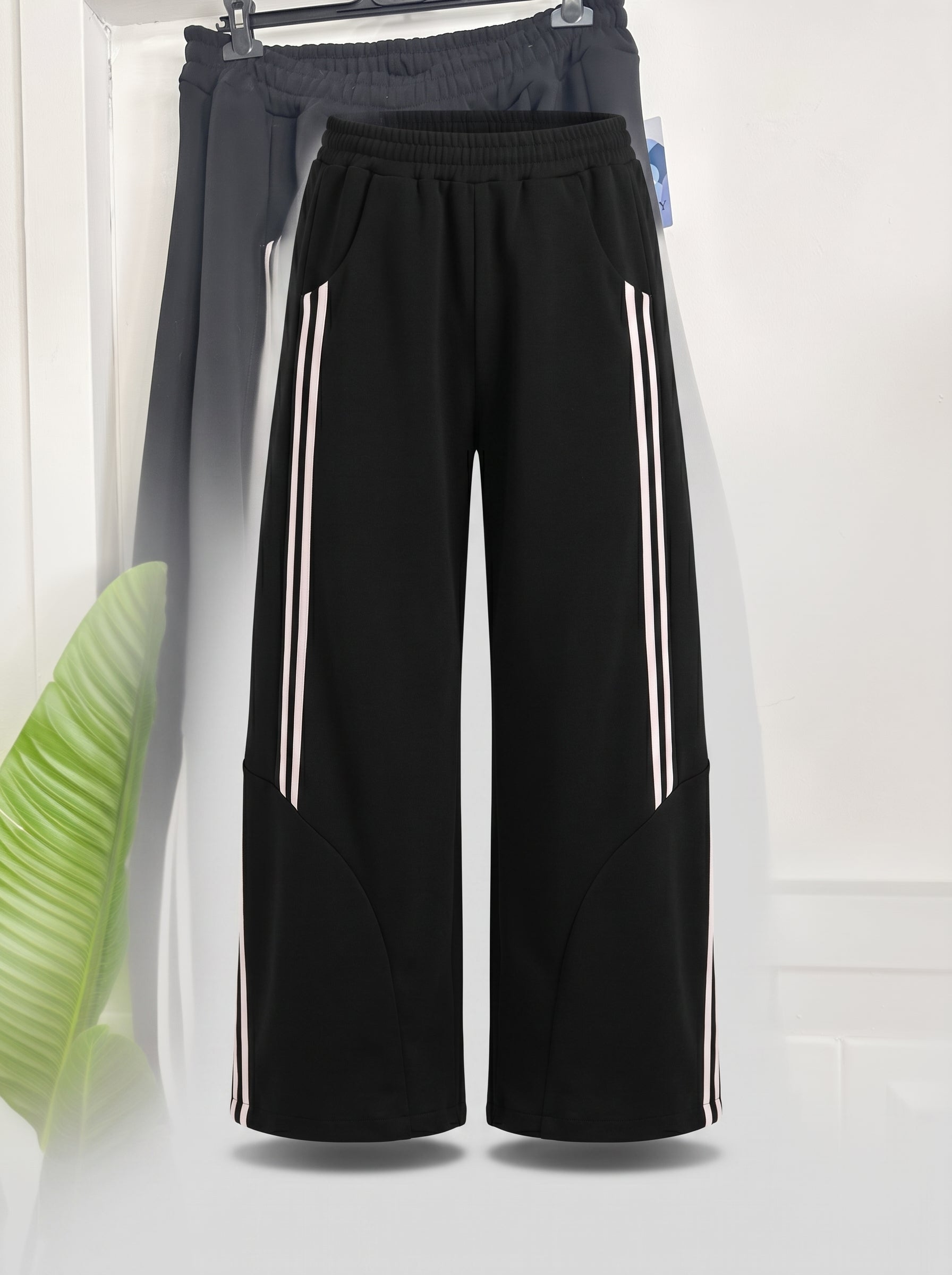 Pantaloni Balloon Felpati con Righe Laterali – Il Mix Perfetto tra Comfort e Stile!