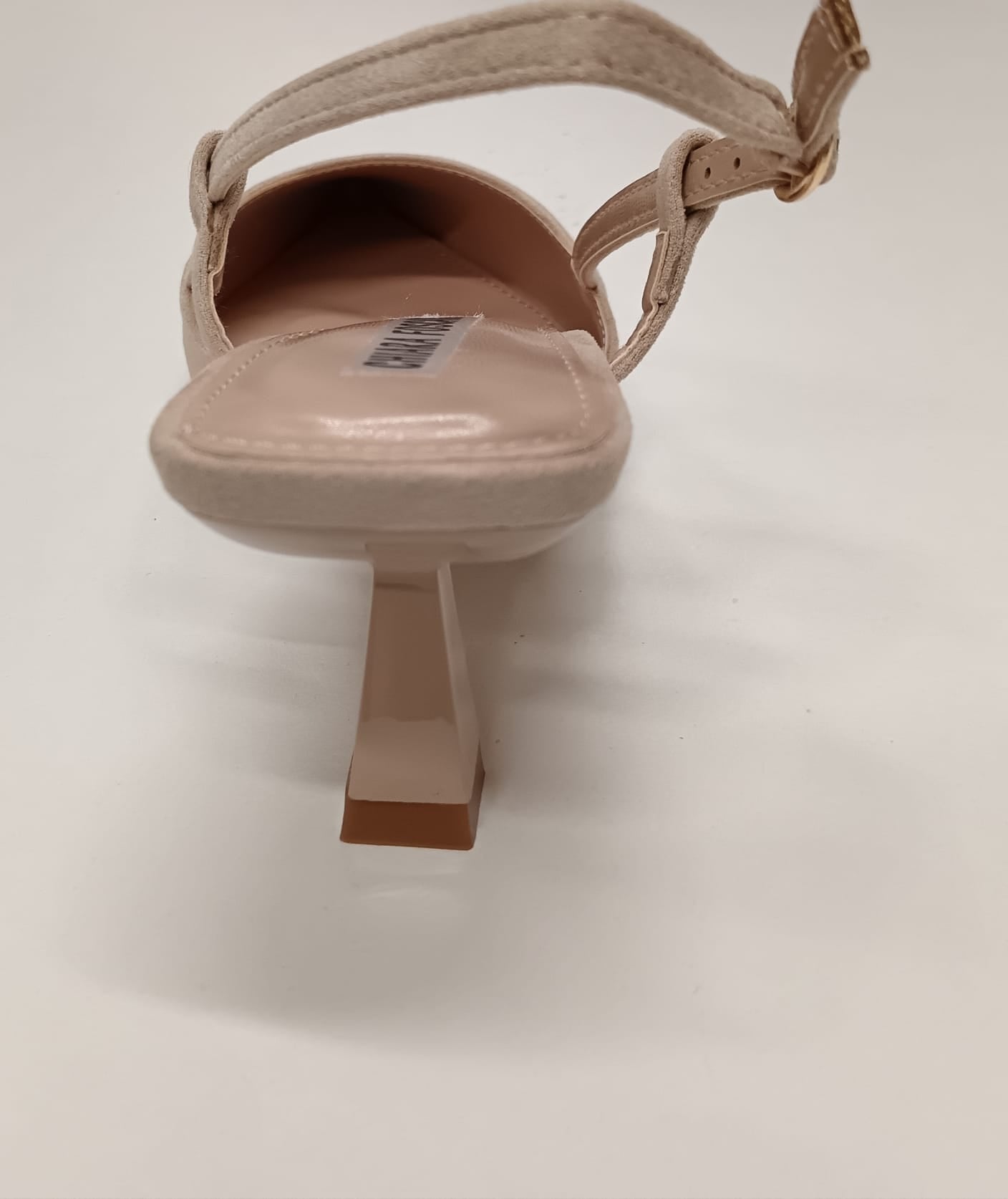 Décolleté a Punta con Fibbia e Tacco 6 cm