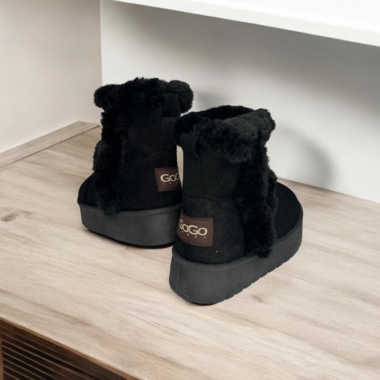 Stivaletto scamosciato con pelliccia e suola in gomma ❄️ FurStep™